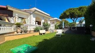 casa indipendente in vendita a Manfredonia