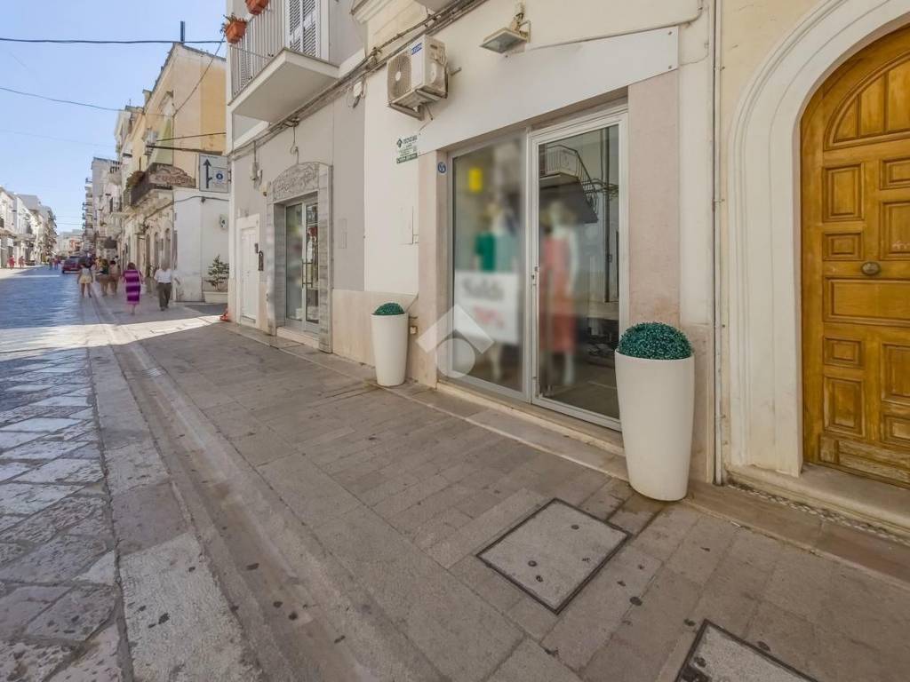 appartamento in vendita a Manfredonia in zona Centro Storico