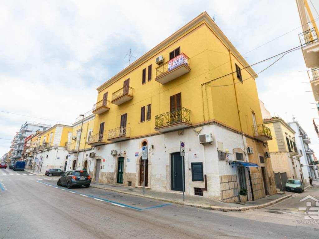 appartamento in vendita a Manfredonia in zona Centro Storico