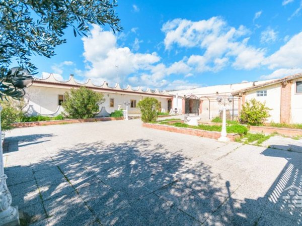 casa indipendente in vendita a Manfredonia