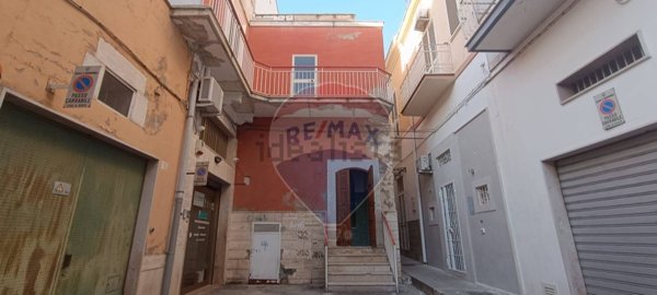 casa indipendente in vendita a Manfredonia in zona Centro Storico