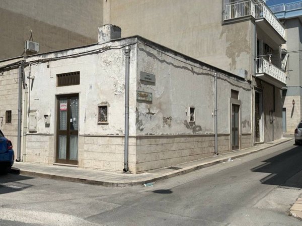 appartamento in vendita a Manfredonia in zona Centro Storico