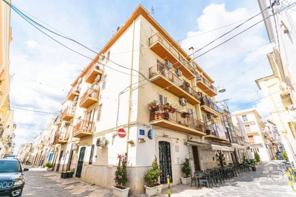 appartamento in vendita a Manfredonia in zona Centro Storico