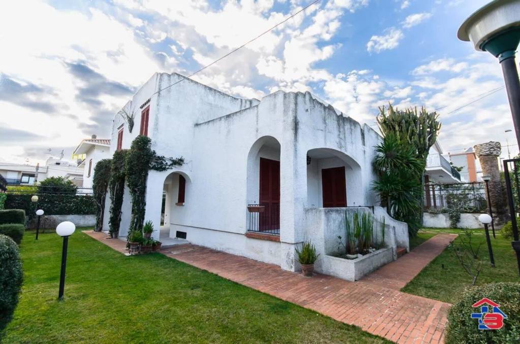 casa indipendente in vendita a Manfredonia in zona Siponto