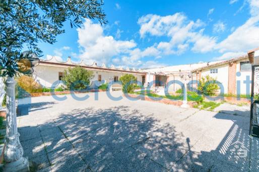 casa indipendente in vendita a Manfredonia