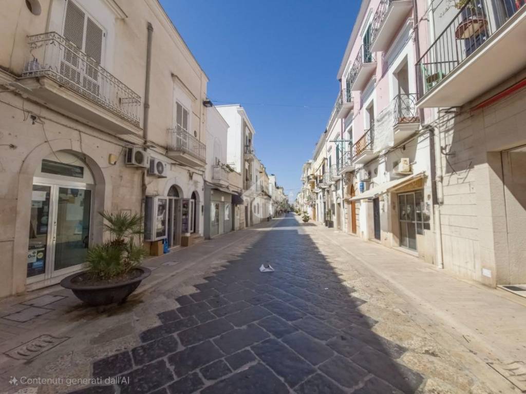 appartamento in vendita a Manfredonia in zona Centro Storico