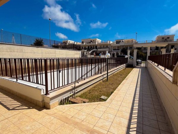 casa indipendente in vendita a Manfredonia