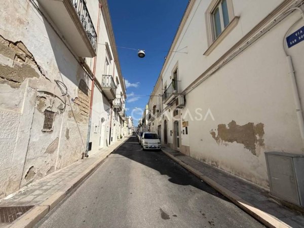 appartamento in vendita a Manfredonia in zona Centro Storico