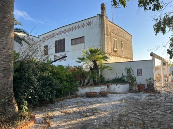 casa indipendente in vendita a Manfredonia in zona Ippocampo