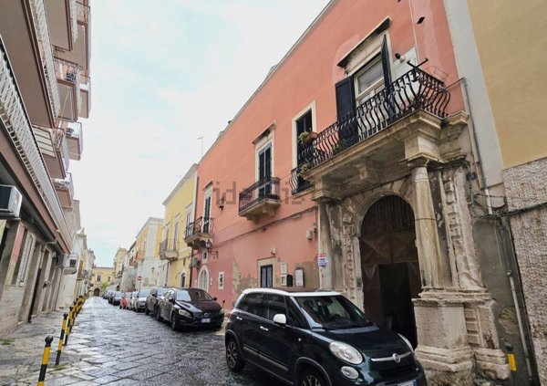 appartamento in vendita a Manfredonia in zona Centro Storico
