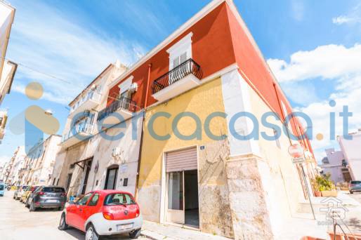 appartamento in vendita a Manfredonia in zona Centro Storico