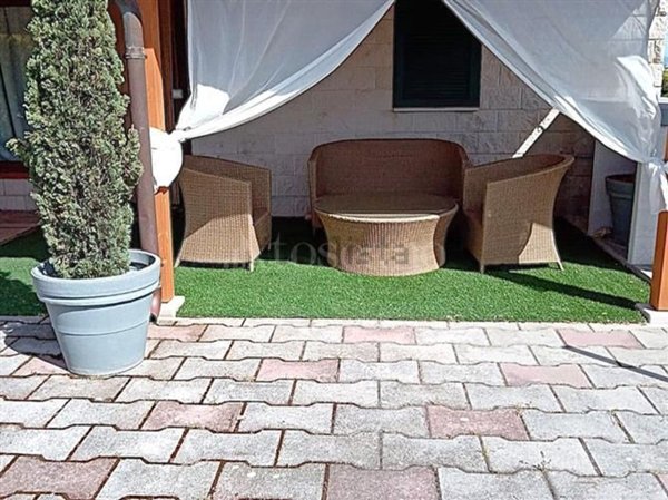 casa indipendente in vendita a Manfredonia in zona Ippocampo