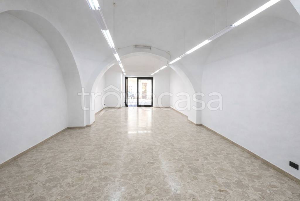negozio in vendita a Manfredonia