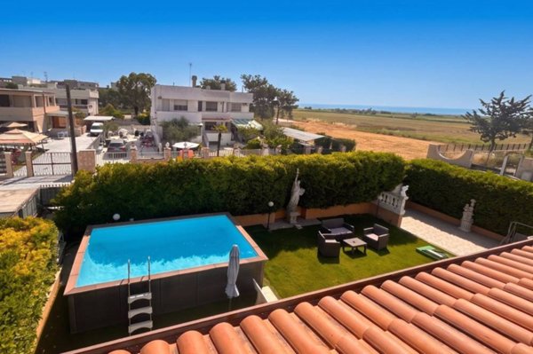 casa indipendente in vendita a Manfredonia in zona Ippocampo