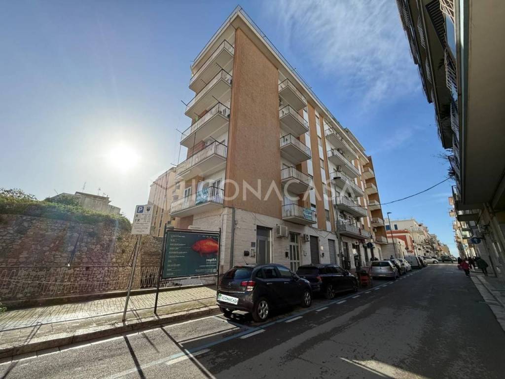 appartamento in vendita a Manfredonia in zona Centro Storico