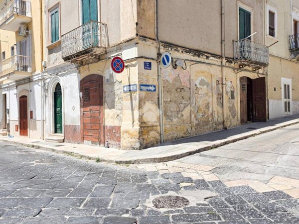 appartamento in vendita a Manfredonia in zona Centro Storico
