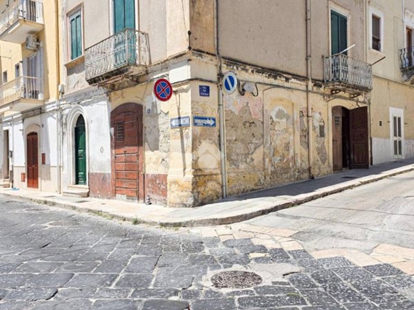 appartamento in vendita a Manfredonia in zona Centro Storico