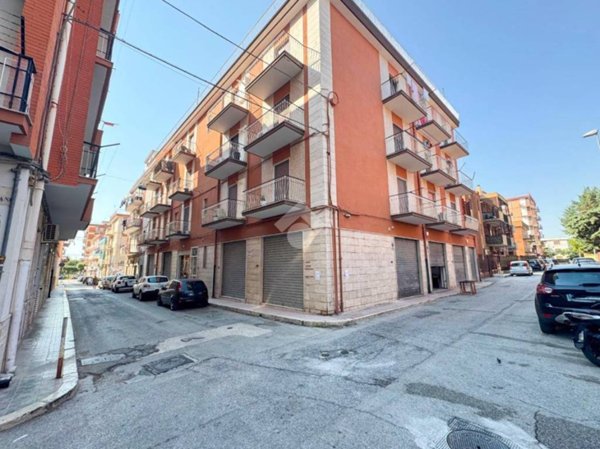 appartamento in vendita a Manfredonia in zona Centro Storico
