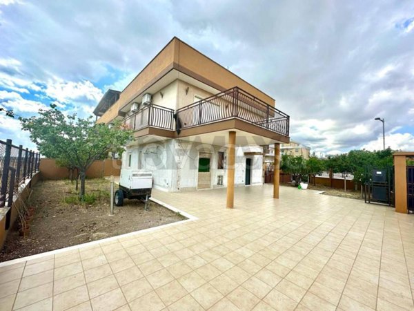 casa indipendente in vendita a Manfredonia in zona Pastini