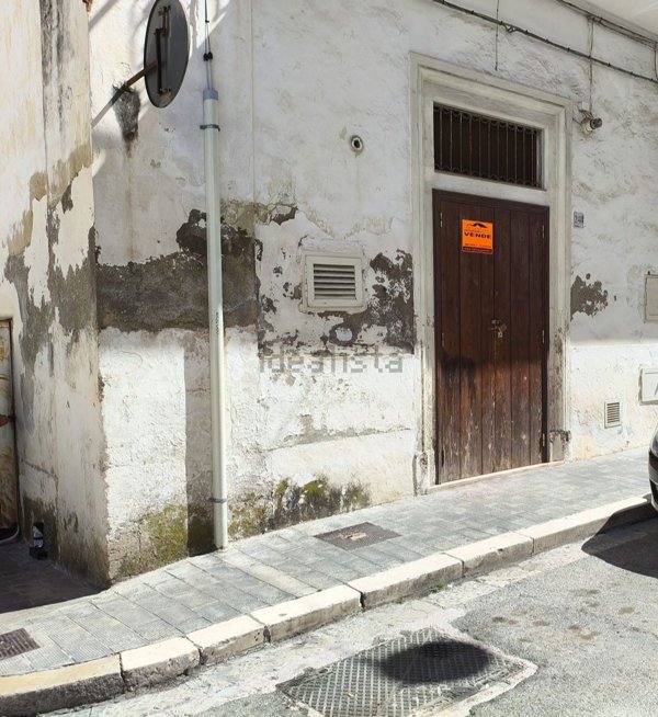 appartamento in vendita a Manfredonia in zona Centro Storico