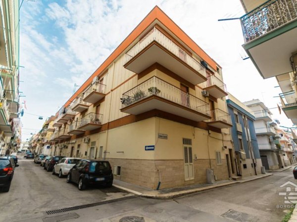 appartamento in vendita a Manfredonia in zona Centro Storico