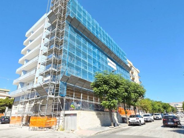 locale commerciale in vendita a Manfredonia in zona Pastini