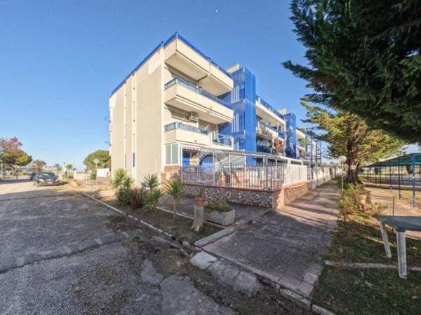 appartamento in vendita a Manfredonia in zona Centro Storico