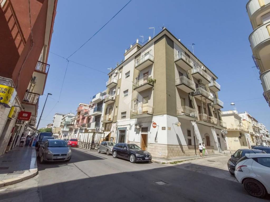 appartamento in vendita a Manfredonia in zona Centro Storico