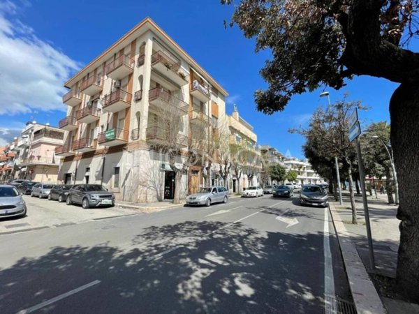 appartamento in vendita a Manfredonia in zona Centro Storico