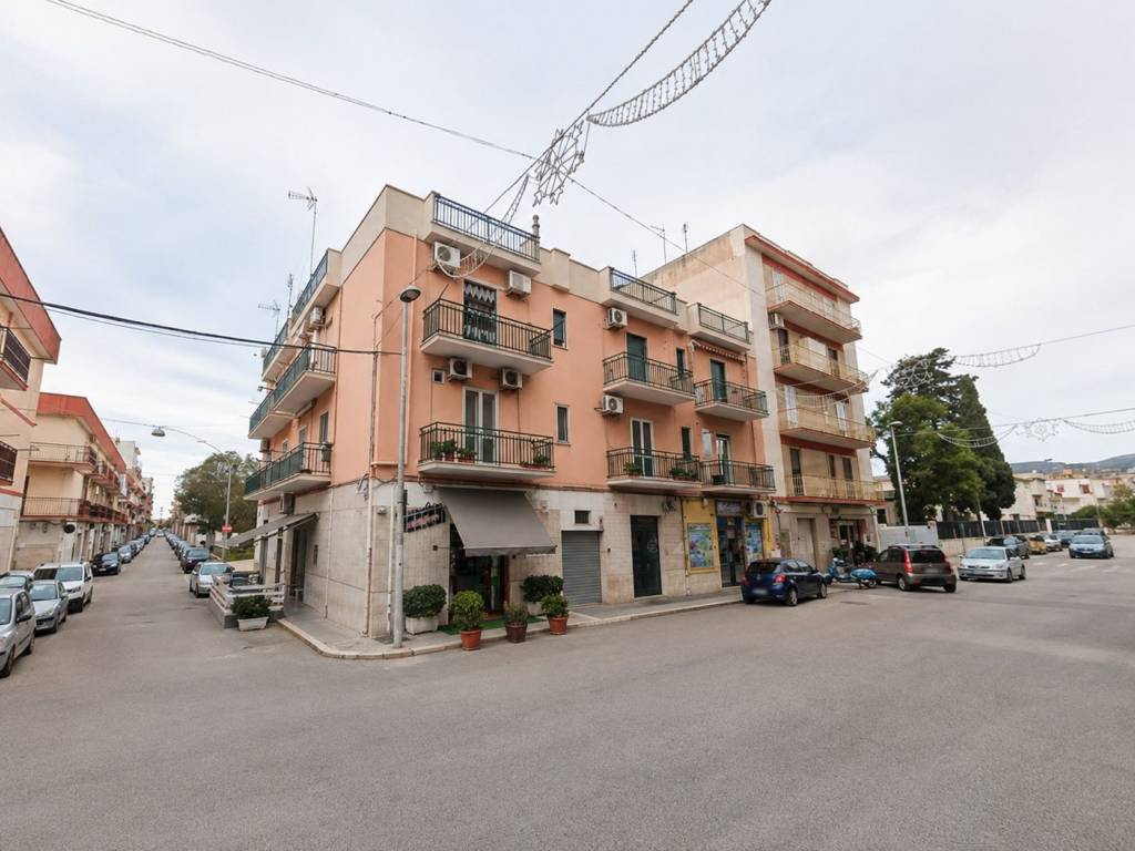 negozio in vendita a Manfredonia