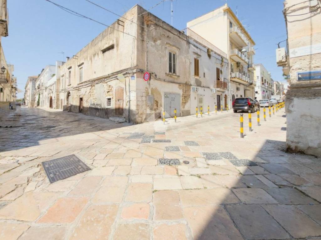 appartamento in vendita a Manfredonia in zona Centro Storico