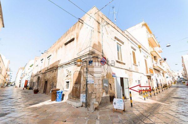 appartamento in vendita a Manfredonia in zona Centro Storico