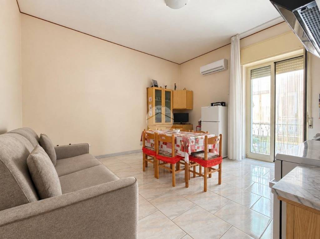 appartamento in vendita a Manfredonia in zona Centro Storico