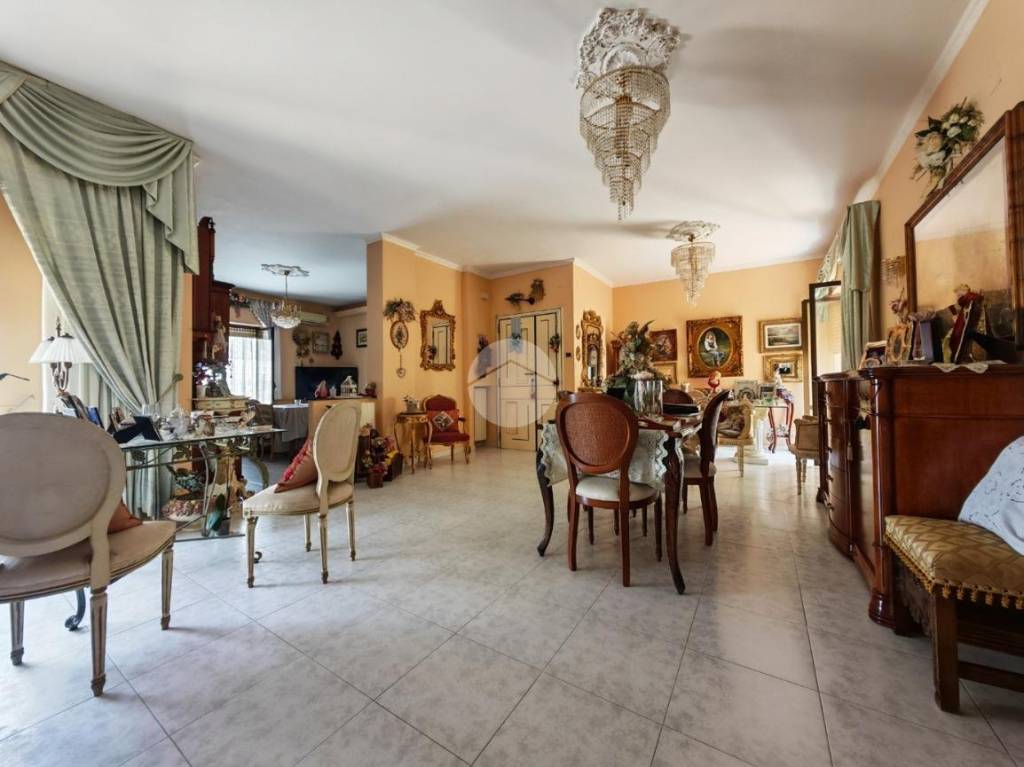 appartamento in vendita a Manfredonia in zona Centro Storico