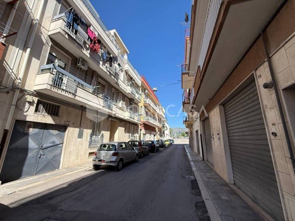 box auto in vendita a Manfredonia in zona Centro Storico