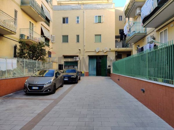 box auto in vendita a Manfredonia in zona Centro Storico