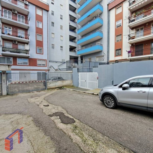 box auto in vendita a Manfredonia in zona Pastini