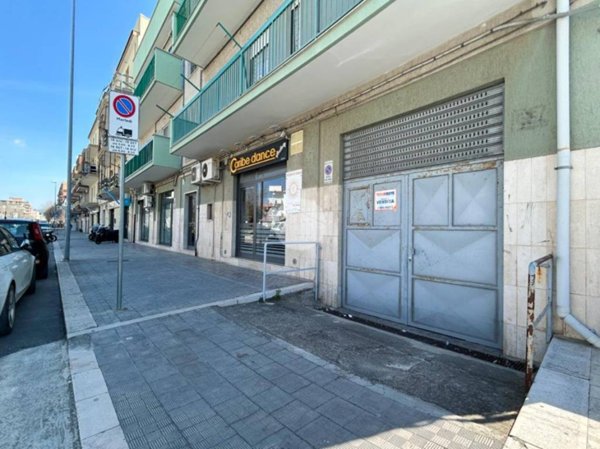 box auto in vendita a Manfredonia in zona Pastini