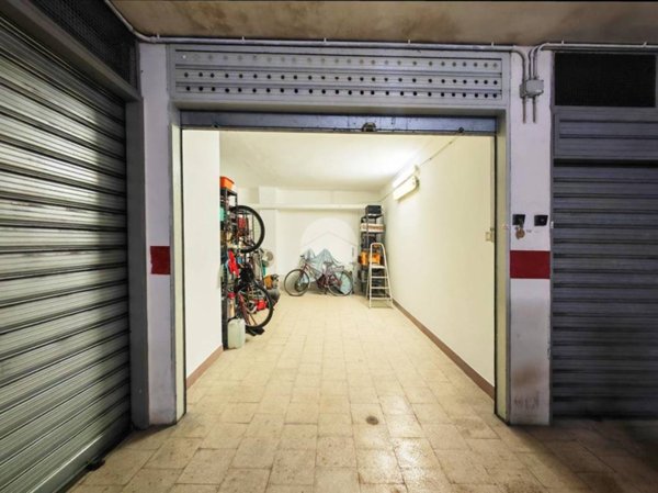 box auto in vendita a Manfredonia in zona Pastini