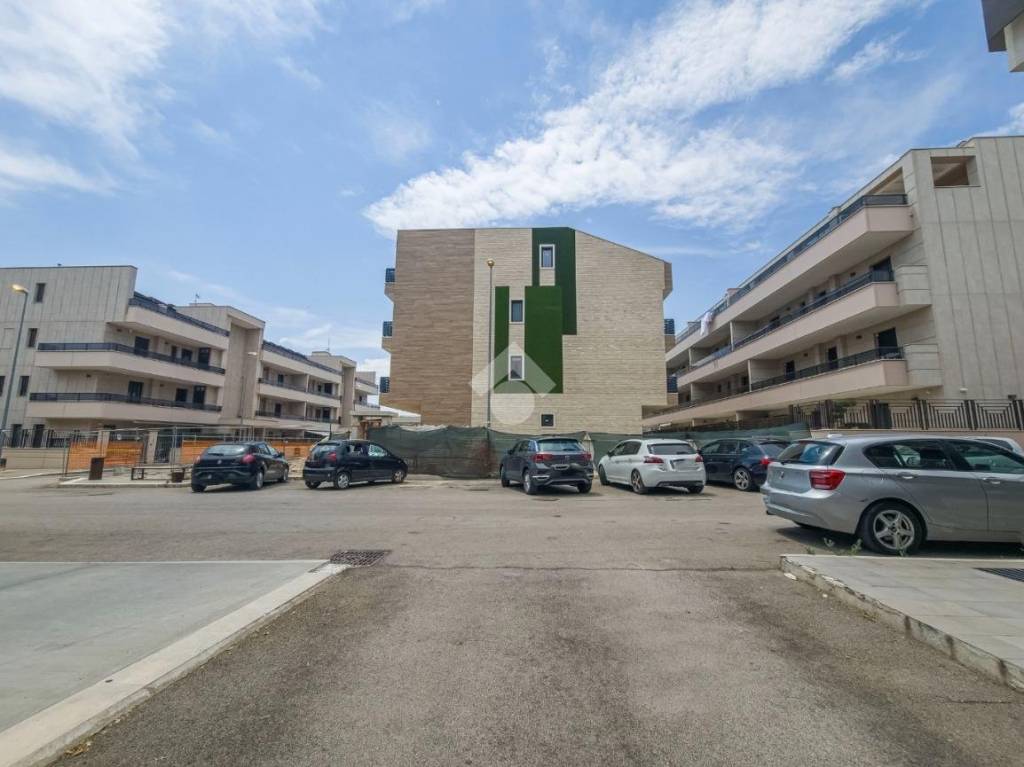 box auto in vendita a Manfredonia in zona Pastini