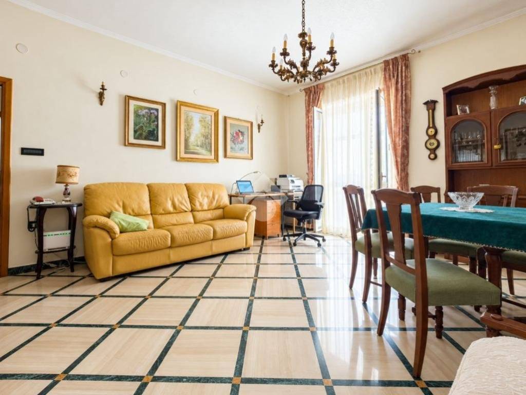 appartamento in vendita a Manfredonia in zona Centro Storico
