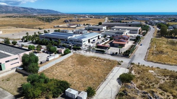 terreno in vendita a Manfredonia in zona Pastini