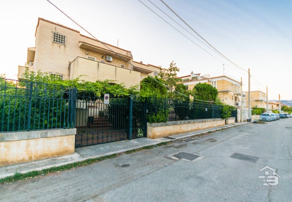 casa indipendente in vendita a Manfredonia in zona Siponto