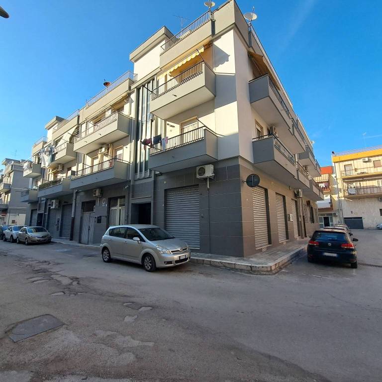 box auto in vendita a Manfredonia in zona Pastini