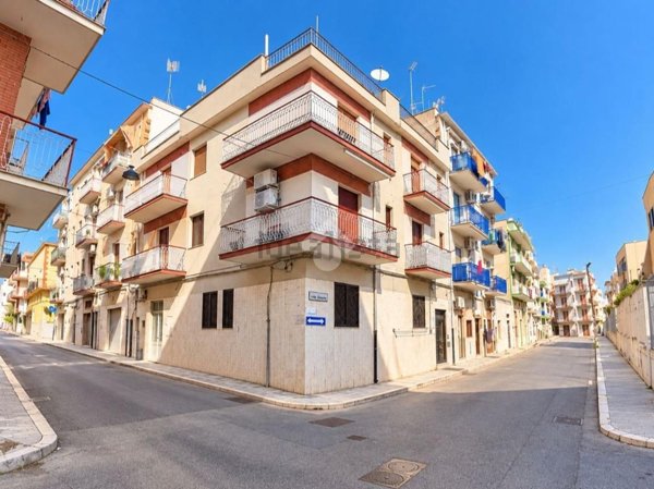 appartamento in vendita a Manfredonia in zona Centro Storico