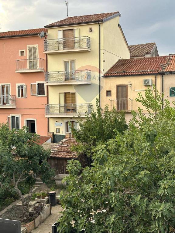 casa indipendente in vendita a Monteleone di Puglia