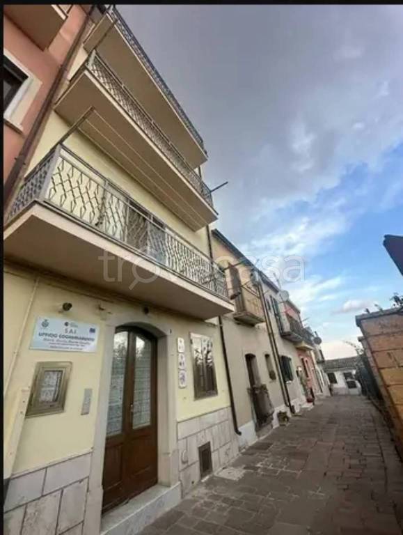 appartamento in vendita a Monteleone di Puglia