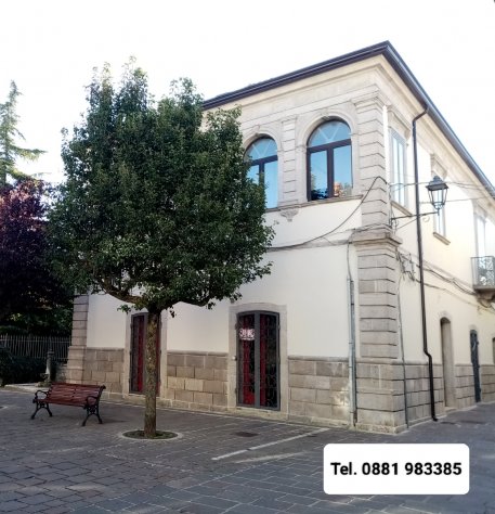 locale commerciale in vendita a Monteleone di Puglia