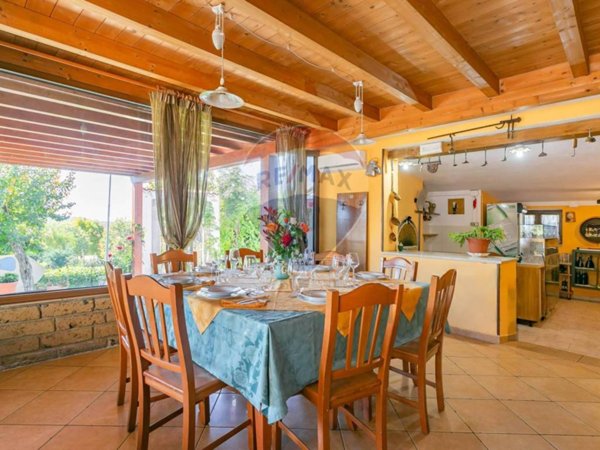 negozio in vendita a Monteleone di Puglia