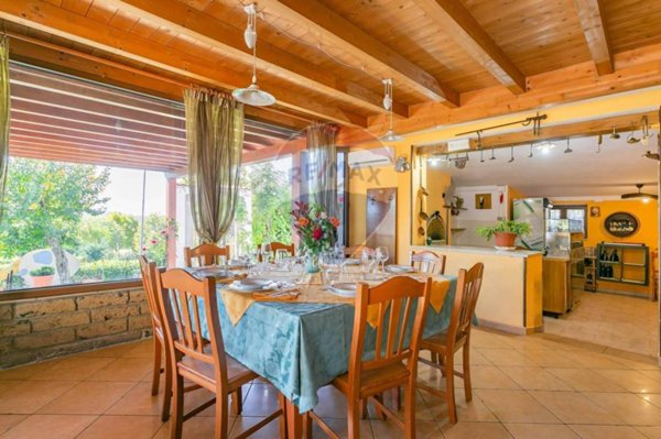 negozio in vendita a Monteleone di Puglia